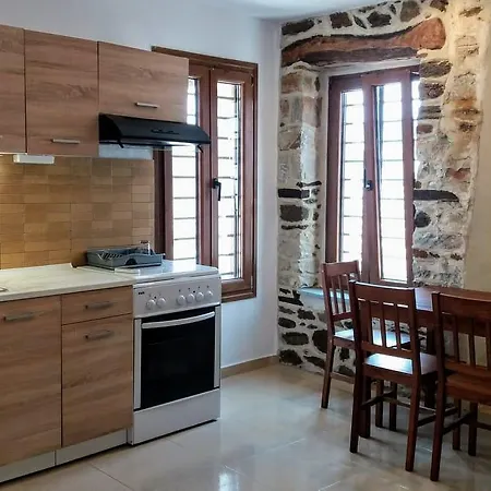 Marianthi's Stone House * 圣尼古拉奥斯