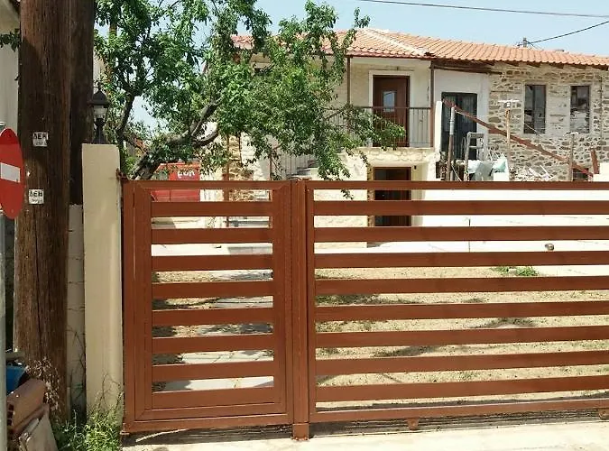 Holiday home Marianthi's Stone House